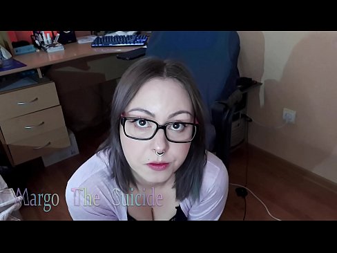 ❤️ 안경을 쓴 섹시한 여자가 카메라에 딜도를 빤다. 포르노 비디오 우리 ko.full-porner-com.ru ☑